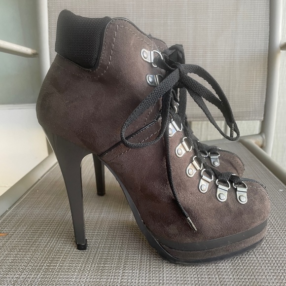 XHILARATION HIGH HEELED PLATFORM HIKING LACE UP BOOTS - Picture 4 of 11